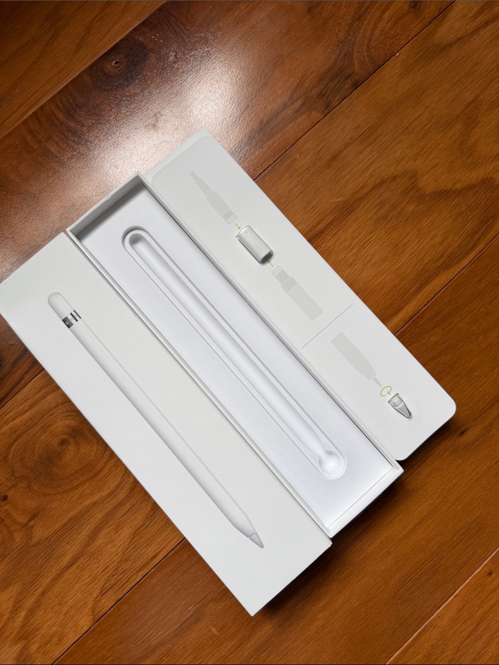 Apple Pencil Lightning Adapter and tip